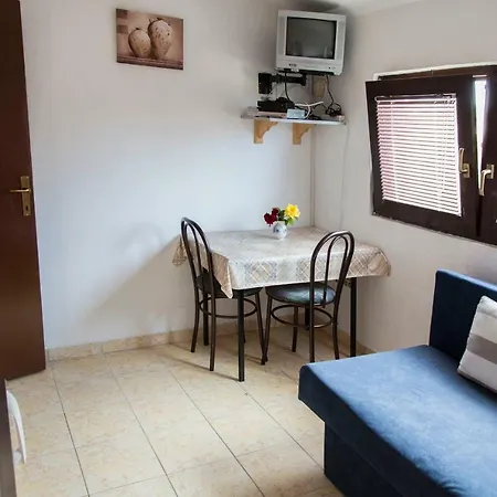 Apartment Mas-rafaj *